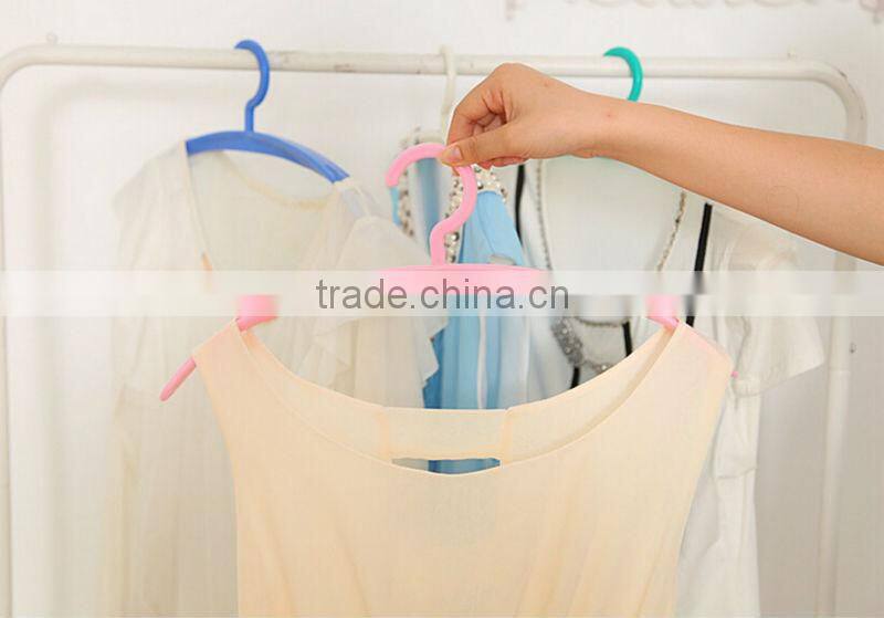 Plastic Halfmoon Curved Non-slip Coat hanger,Hanging Hook