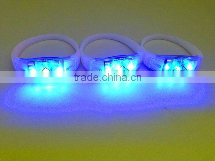 High Quality Custom LED Flashing Silicone Bracelet, LED Light Silicone Wristband