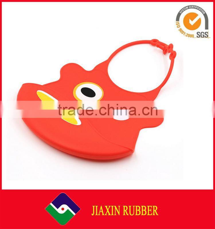 China Triangle FDA silicone baby bib custom
