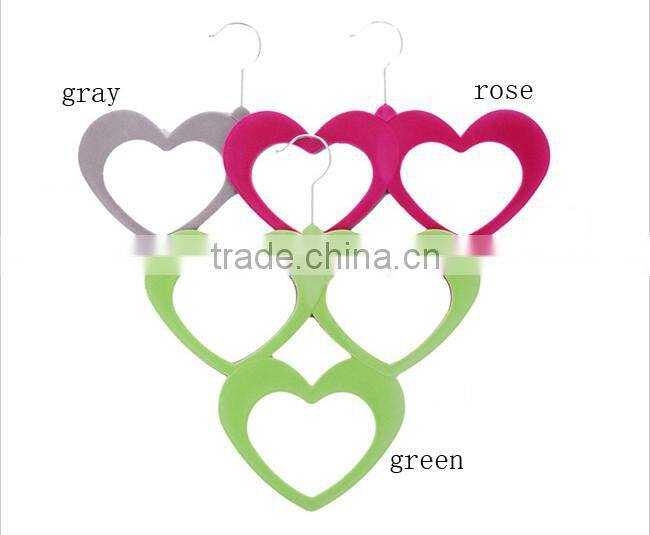Non Slip Slim Clothes Hangers Velvet Flocking Closet Coat Organizer Housewarming heart 2