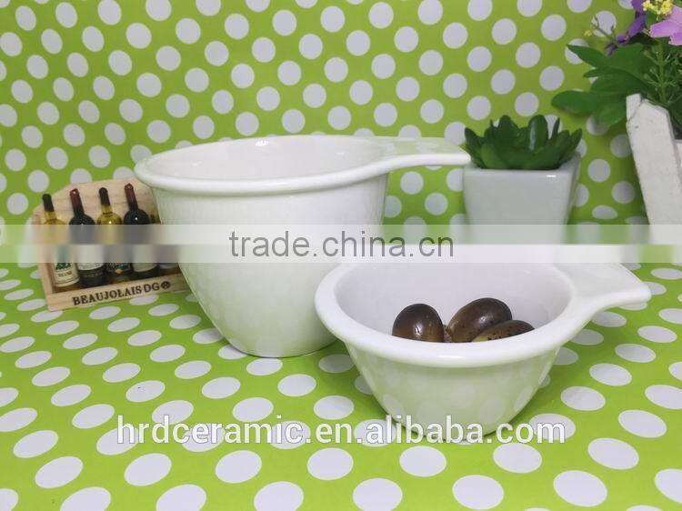 Stocked Popular White Ceramic Bowl ceramic dished with single Handles