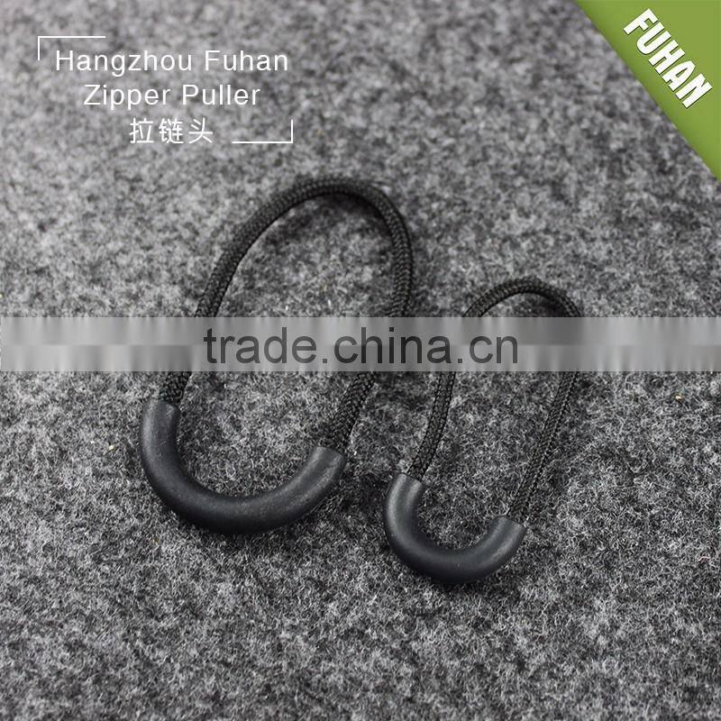 Popular Brand Name Design Plastic Zipper Pullers for Clothing