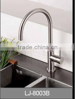 Single lever stainless steel 304 kitchen mixer tap