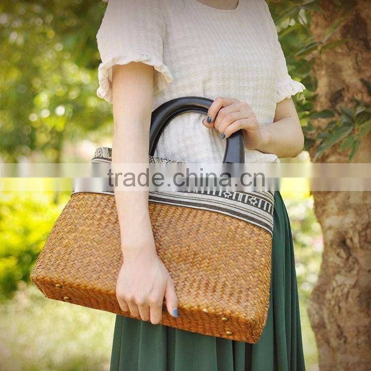 Fashion straw summer beach bag tote bag/handbag with embroidery for ladies and gils