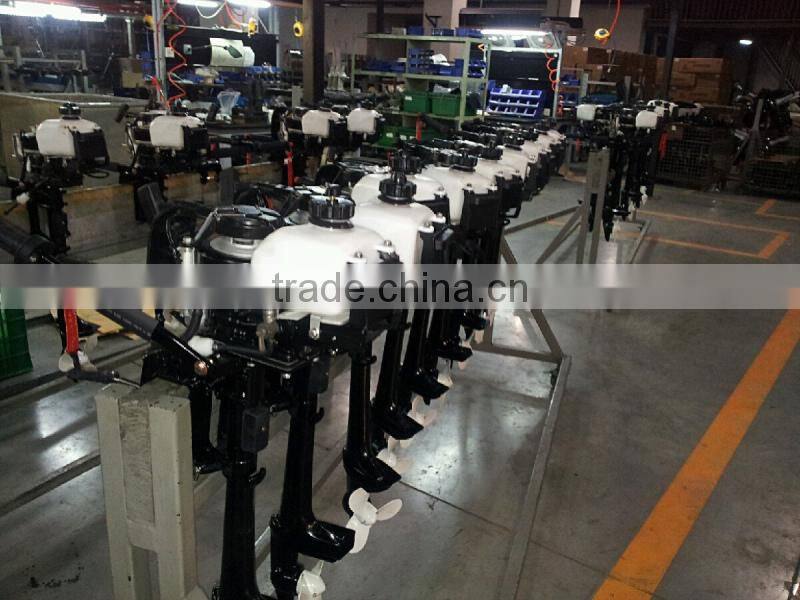 4-stroke outboard motor / boat engine