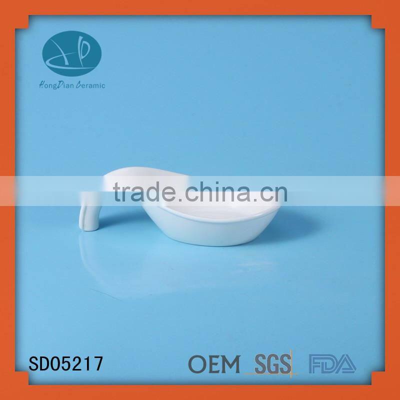 Professional manufacturer unique design big ceramic custom spoon ,white ceramic dessert spoon,serving spoon,Spoons Flatware