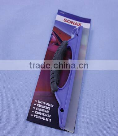 car windshield water drying cleaning water blade