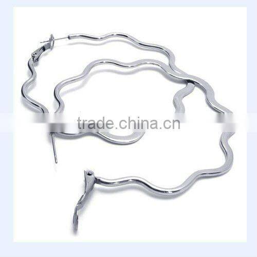 2013 hot selling new design Hoop style flowers shape earrings custom design earrings