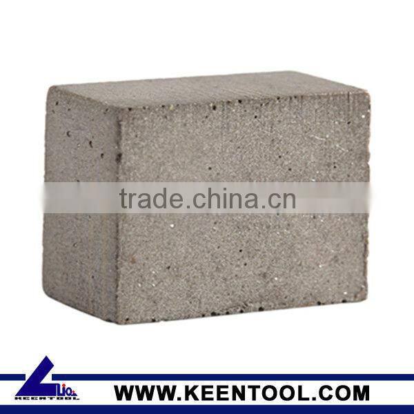 Diamond blade, diamond segments for blade