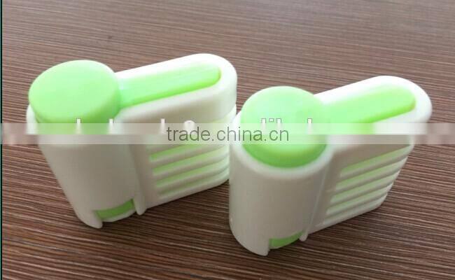 Plastic cake wafer breaker & cake tools