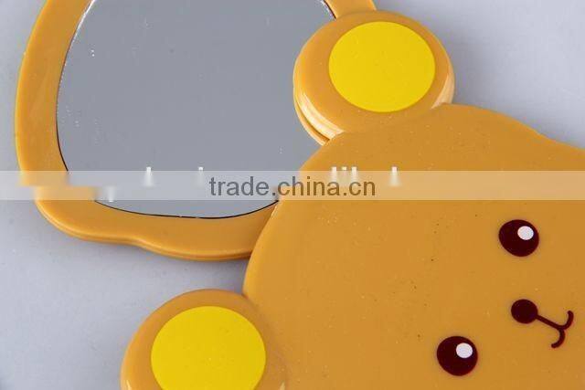 Cartoon bear shaped printed plastic sliding cover mirror