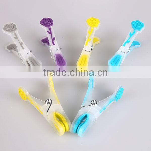 2015 new design flower shape colorful plastic clothespin