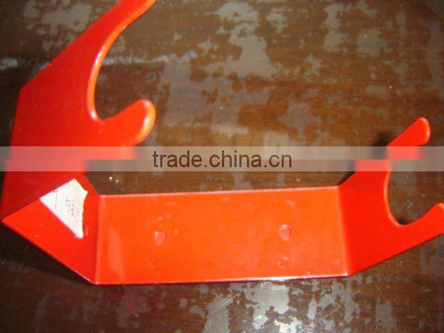 Portable magnetic spray gun holder