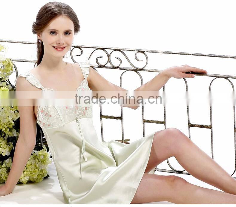 2016 latest comfortable sexy wholesale two suits elegant silk pajama for women