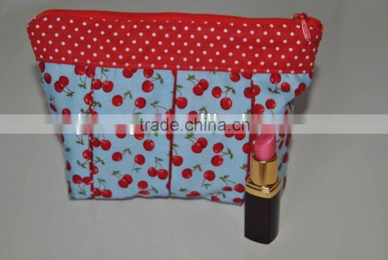 Beautiful pattern printing with plaid trim flax cosmetic bag