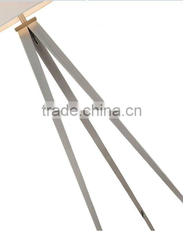 Modern black /white standing floor lamps /Unique floor light/decorative tripod floor lamp