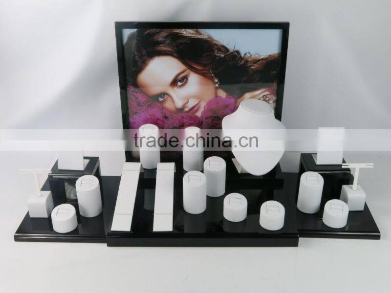 Special custom acrylic watch display stand