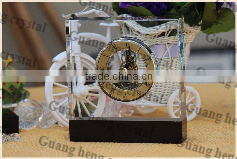 2015 New Design Crystal Desk Clock