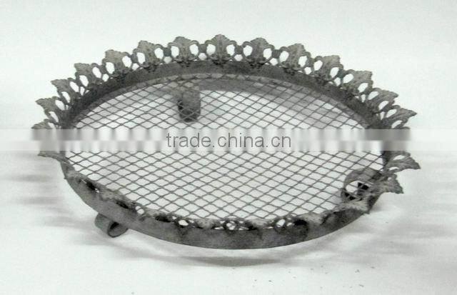 Laced Round Metal Wire Tray w/Antique Grey