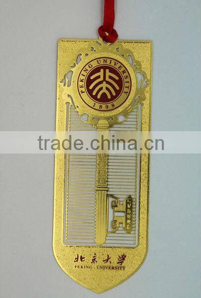 Note shape metal bookmark with tassels for christmas days