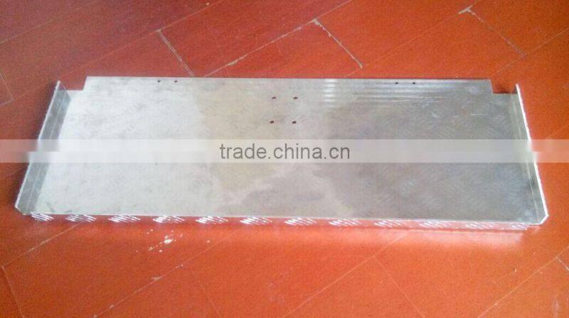 Aluminum checkered plate processing tray