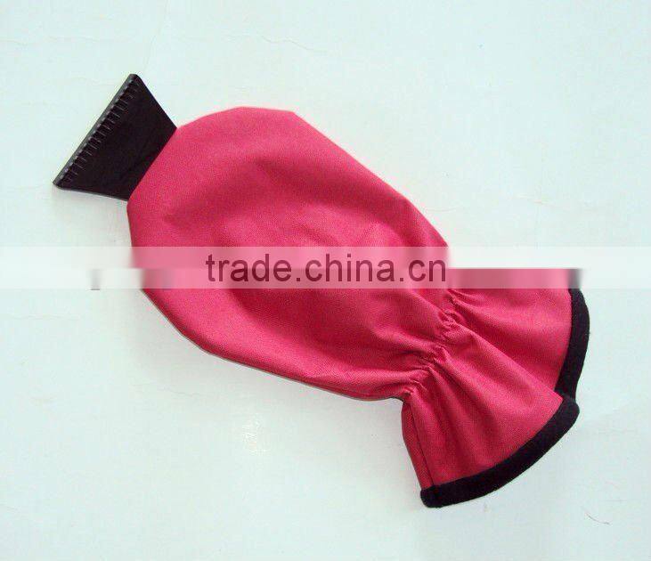 ice scraper with glove (RSAA-11)