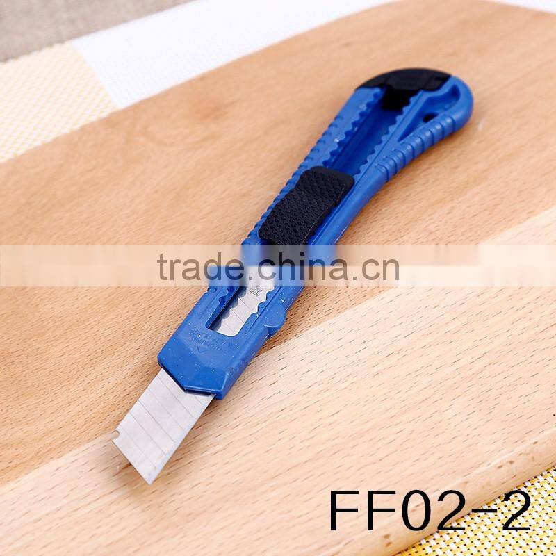 2017 hot sale auto retractable safety cutter knife