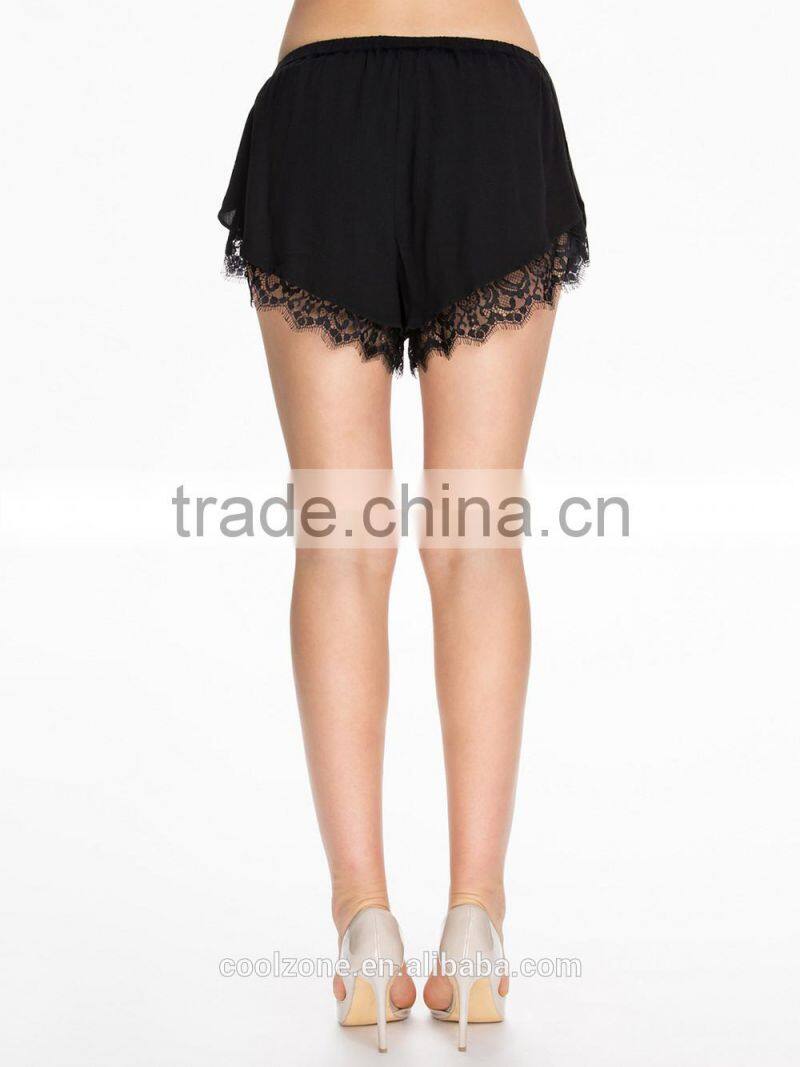 Fashion regular fit run shorts women elegant shorts with lace trim