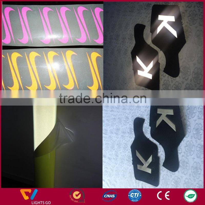 TPU Manufacturers raw material film lamination 100%synthetic reflective polyurethane leather for belt