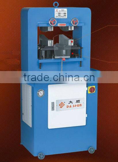 DS-606 Insole Molding Machine