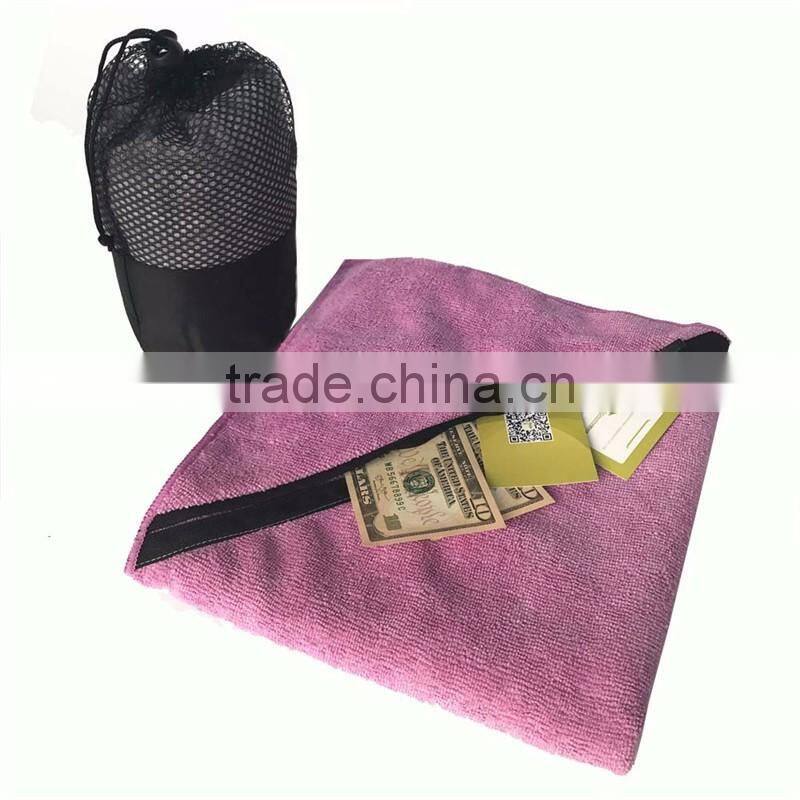 Wholesale 100% cotton plain soft zip pocket custom design sport gym towels pocket sport towel with embroidery logo