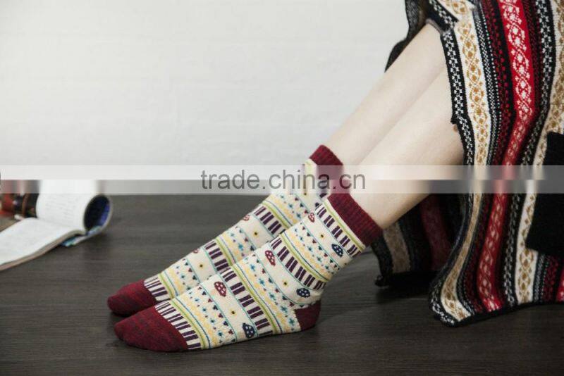 2016 new arrival jacquard women's fashion socks colorful cotton socks
