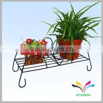 China manufacturer high quality hot sale fancy beautiful display rack antique red wine metal wire curved glass shelf