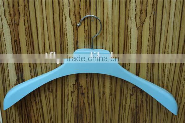 multi plastic clip hangers