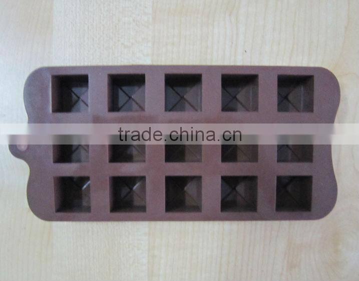 Pyramid design silicone chocolate mold tray