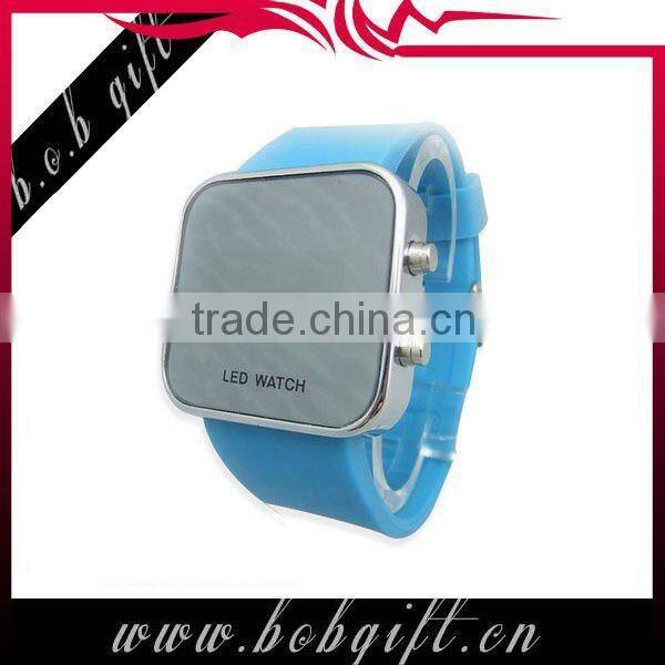 2014 popular cheap fashsion LED silicone watch with mirror