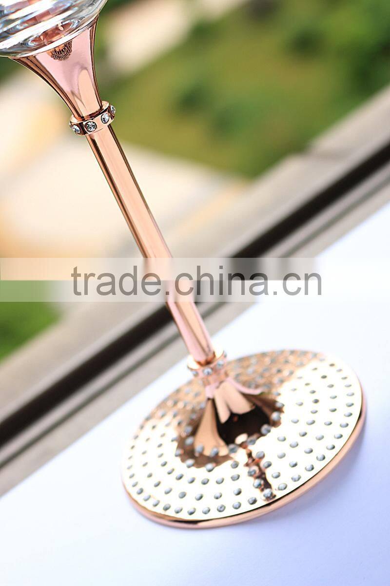 2015 new design lead free clear crystal 200ml crystal glass set with rose gold plating stand