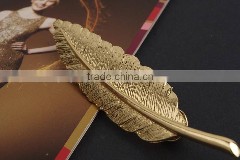 Cheap Wholesale Eyeglass Holder Leaf Brooch