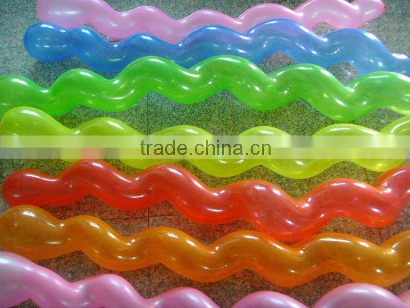 spiral shaped latex ballons