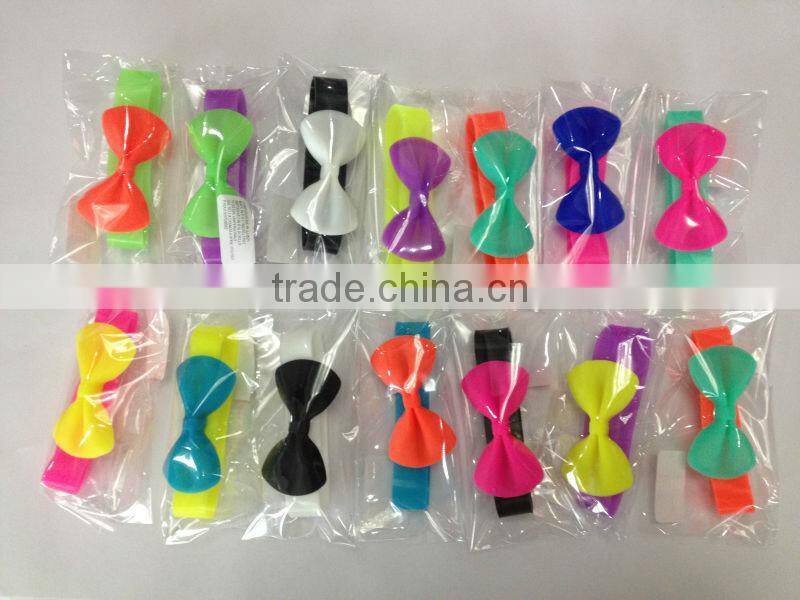 Bulk cheap custom silicon wristband