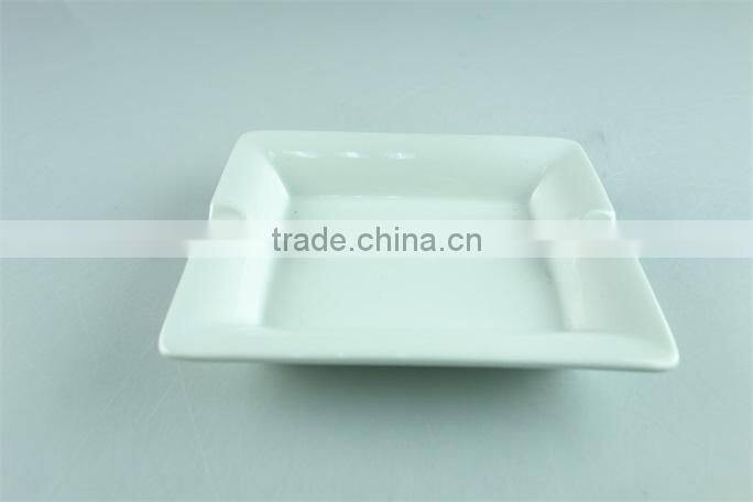 White ceramic / porcelain Rectangular /square custom ceramic ashtray stock for sale