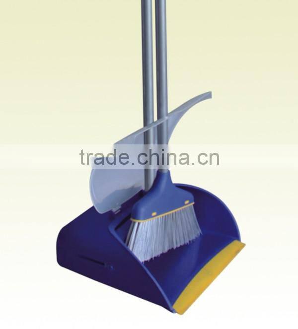 Design broom and dustpan kit