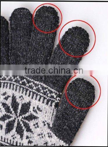 Wool gloves for iphone