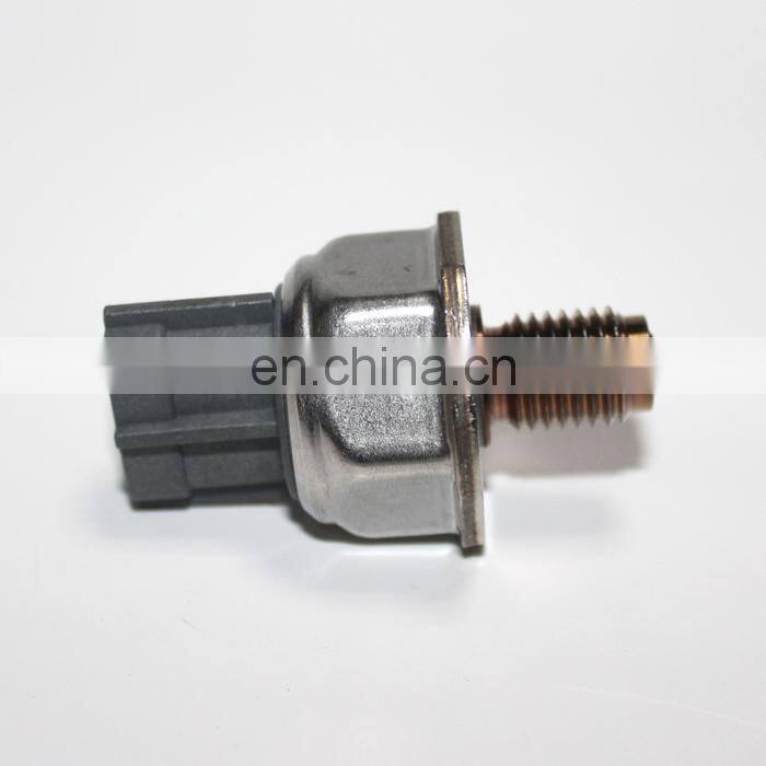 Fuel Rail Pressure Sensor 1570P1 1570.P1 for Peugeot Boxer Citroen