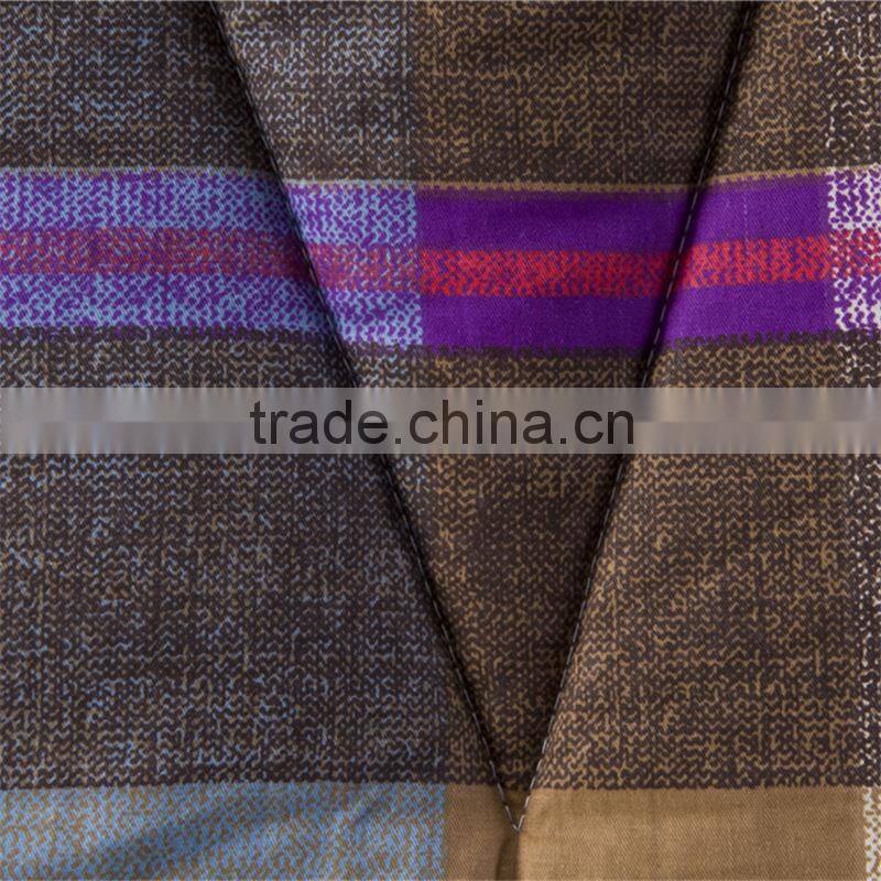 China alibaba high quality super soft modern style plaid pattern wholesale quilt