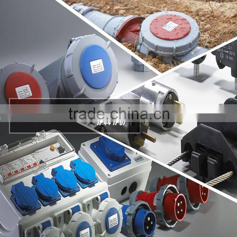 IP44 400V 32A panel mounted plug