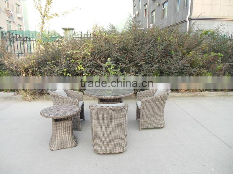GOOD SELLING RATTAN DINING TABLE