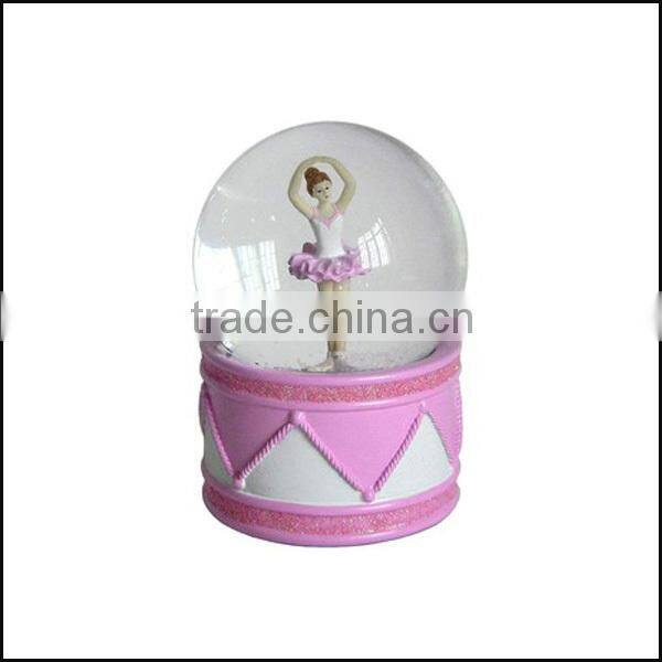 2015 hot souvenir london style resin snowglobe