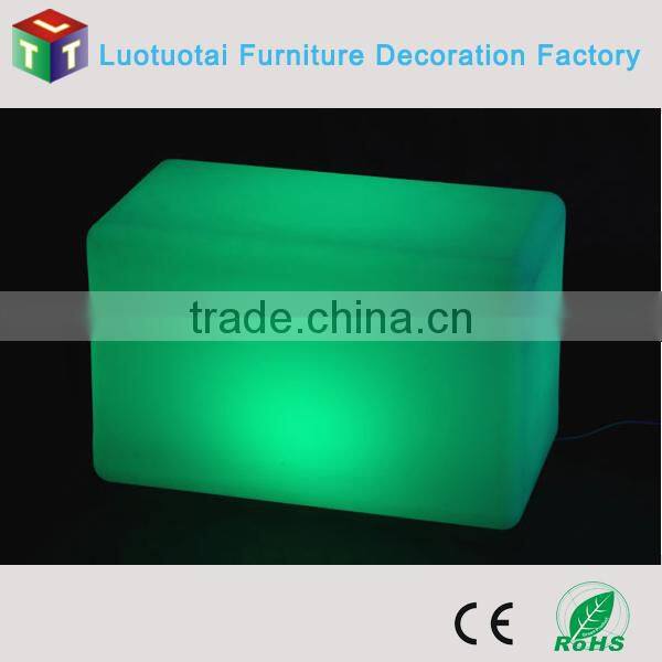 Remote control RGBW color change Illuminated led long cube