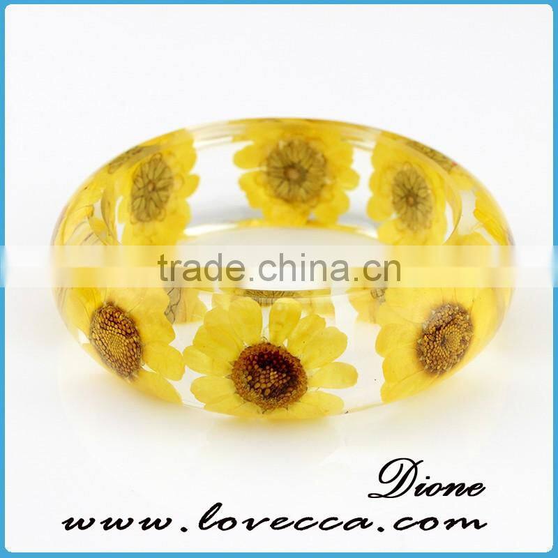 Nature Jewelry Yellow Clear Resin Real Flower Bangle Resin Bracelet for Women